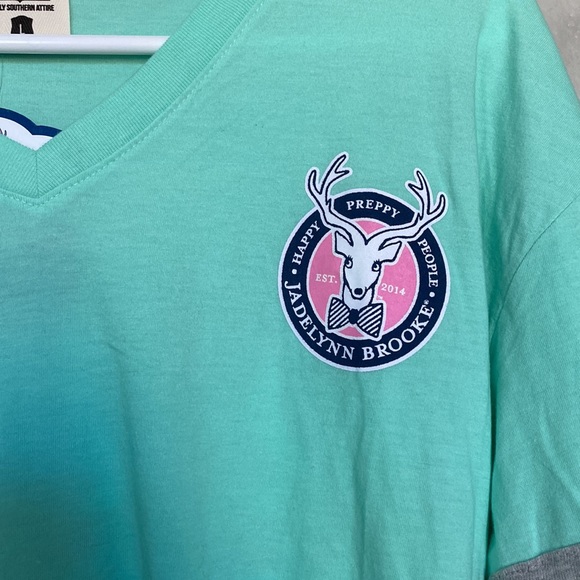 **BRAND NEW** Jadelynn Brooke long sleeve tee - Picture 2 of 5